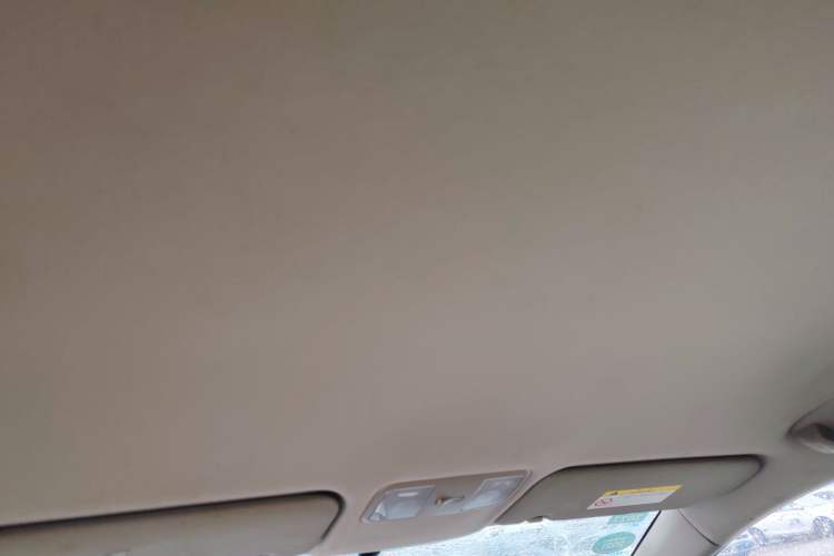 Used Hyundai Verna (older generation) 2016 1.4L Automatic Smart GLS Headliner