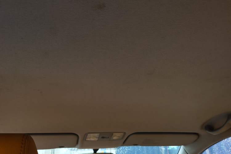 Used Hyundai Verna (older generation) 2016 1.4L Automatic Smart GLS Headliner