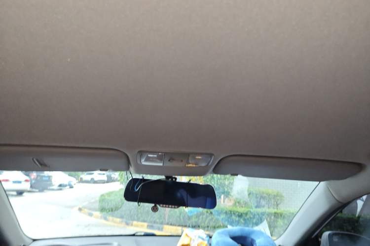 Used Hyundai Verna (older generation) 2016 1.4L Automatic Smart GLS Headliner