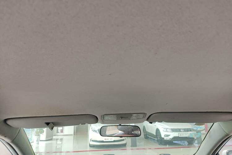 Used Hyundai Verna (older generation) 2016 1.4L Automatic Smart GLS Headliner