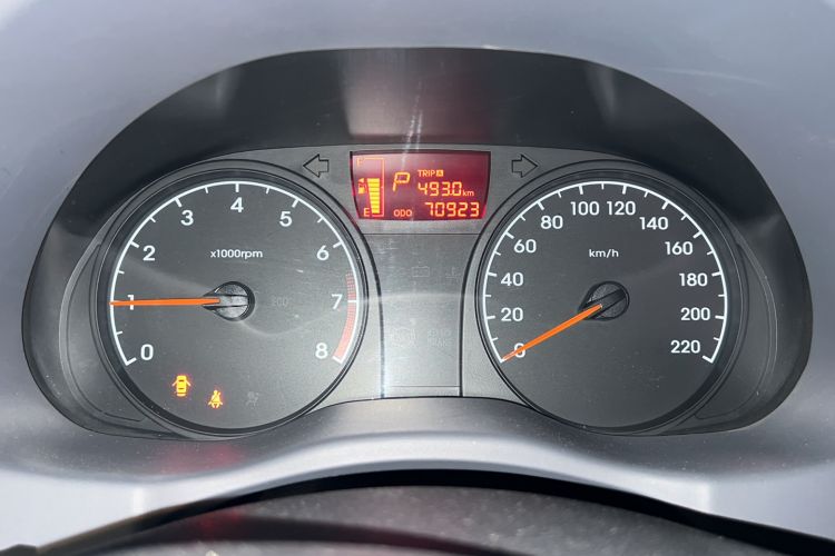 Used Hyundai Verna (older generation) 2016 1.4L Automatic Smart GLS Instrument Cluster
