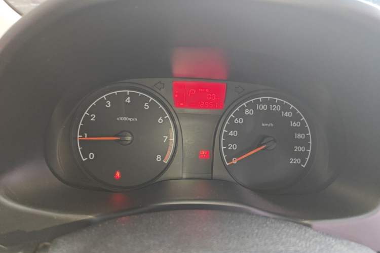 Used Hyundai Verna (older generation) 2016 1.4L Automatic Smart GLS Instrument Cluster