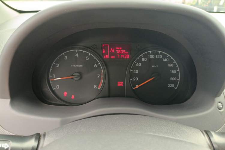 Used Hyundai Verna (older generation) 2016 1.4L Automatic Smart GLS Instrument Cluster