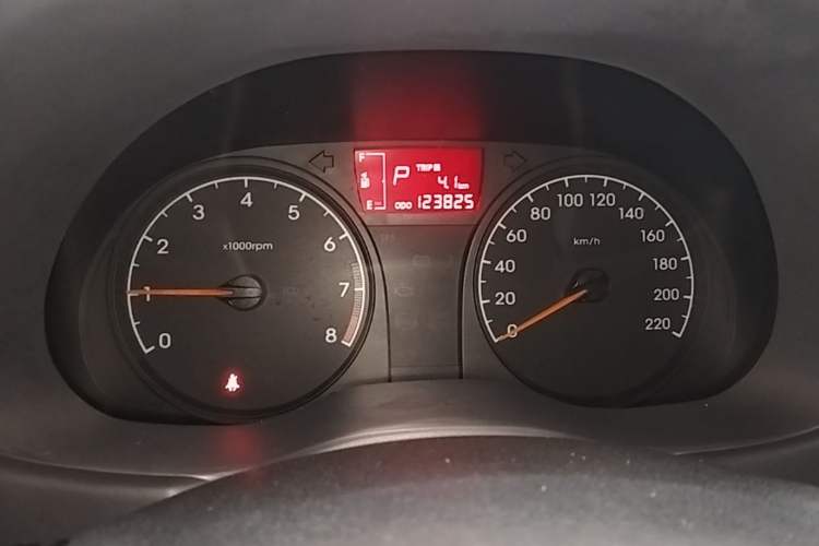 Used Hyundai Verna (older generation) 2016 1.4L Automatic Smart GLS Instrument Cluster