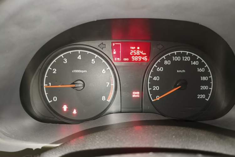 Used Hyundai Verna (older generation) 2016 1.4L Manual Smart GLS Trim Instrument Cluster