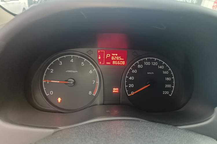 Used Hyundai Verna (older generation) 2016 1.4L Automatic Smart GLS Instrument Cluster