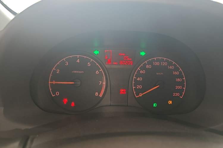 Used Hyundai Verna (older generation) 2016 1.4L Manual Smart GLS Trim Instrument Cluster
