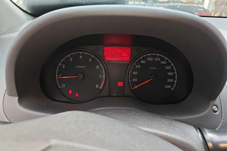Used Hyundai Verna (older generation) 2016 1.4L Automatic Fashionable GS Model Instrument Cluster