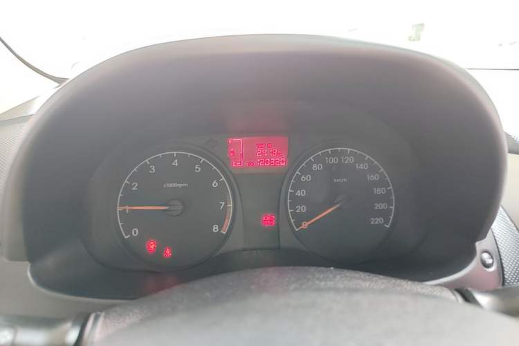 Used Hyundai Verna (older generation) 2016 1.4L Manual Smart GLS Trim Instrument Cluster