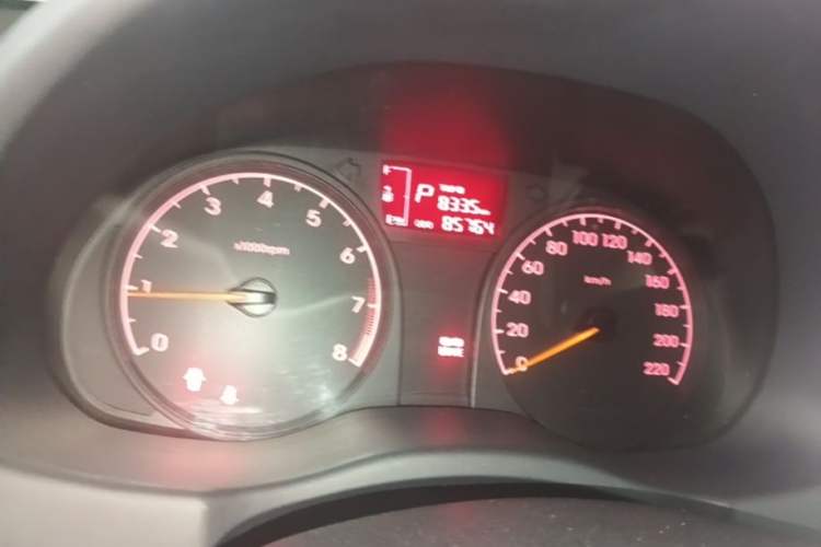 Used Hyundai Verna (older generation) 2016 1.4L Automatic Smart GLS Instrument Cluster