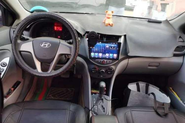 Used Hyundai Verna (older generation) 2016 1.4L Automatic Smart GLS Interior 1