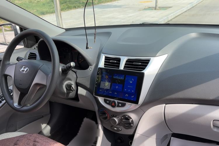 Used Hyundai Verna (older generation) 2016 1.4L Manual Smart GLS Trim Interior 1
