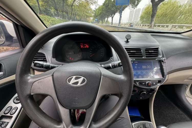 Used Hyundai Verna (older generation) 2016 1.4L Manual Smart GLS Trim Interior 1