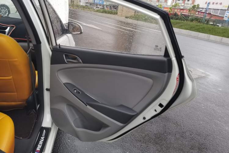 Used Hyundai Verna (older generation) 2016 1.4L Automatic Smart GLS Interior 3