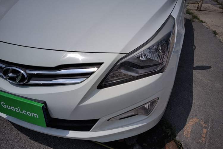 Used Hyundai Verna (older generation) 2016 1.4L Manual Smart GLS Trim Left Front Headlight