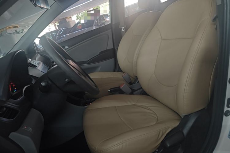 Used Hyundai Verna (older generation) 2016 1.4L Automatic Smart GLS Left Front Seat