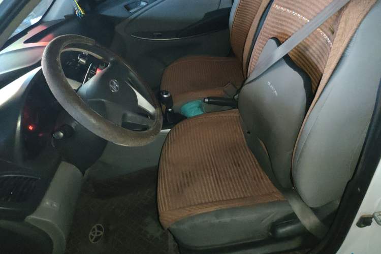 Used Hyundai Verna (older generation) 2016 1.4L Manual Smart GLS Trim Left Front Seat