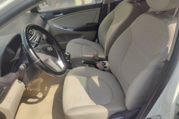 Used Hyundai Verna (older generation) 2016 1.4L Manual Fashion GS Left Front Seat