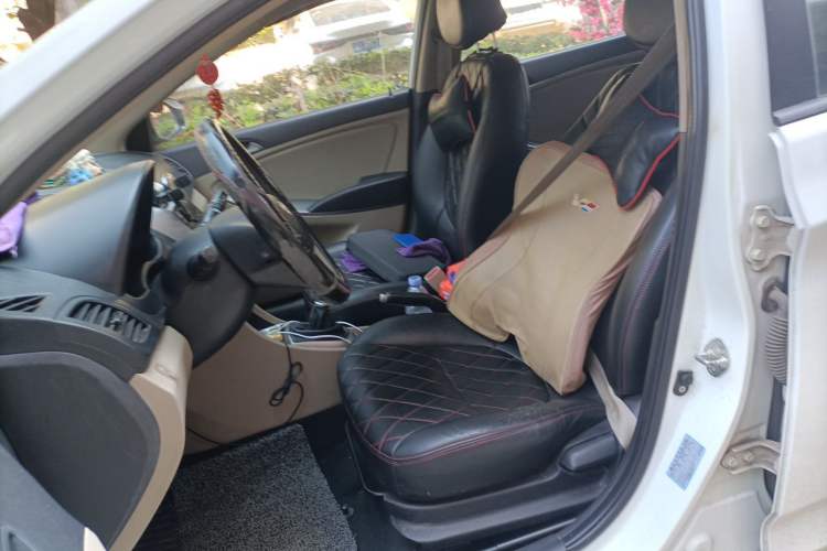 Used Hyundai Verna (older generation) 2016 1.4L Manual Smart GLS Trim Left Front Seat