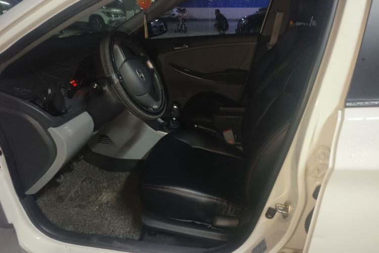Used Hyundai Verna (older generation) 2016 1.4L Manual Smart GLS Trim Left Front Seat