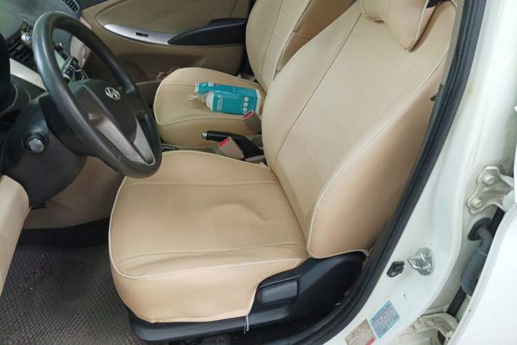 Used Hyundai Verna (older generation) 2016 1.4L Automatic Smart GLS Left Front Seat