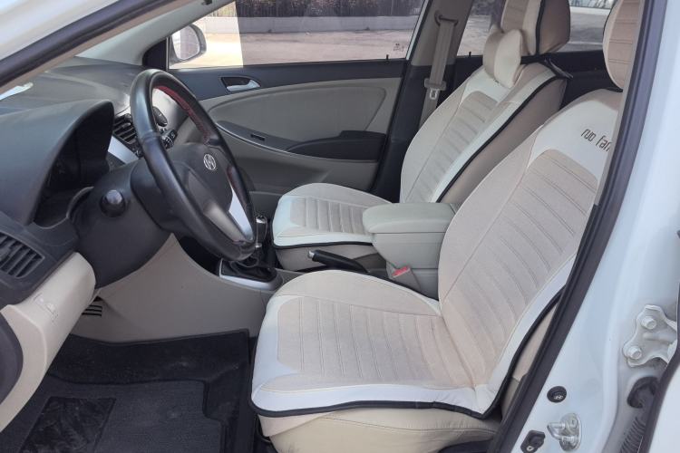 Used Hyundai Verna (older generation) 2016 1.4L Manual Smart GLS Trim Left Front Seat