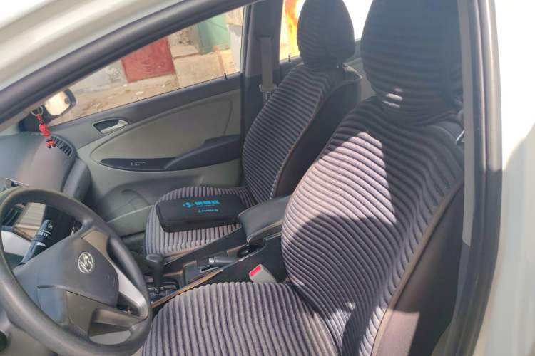 Used Hyundai Verna (older generation) 2016 1.4L Automatic Smart GLS Left Front Seat