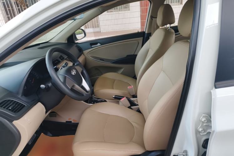 Used Hyundai Verna (older generation) 2016 1.4L Automatic Smart GLS Left Front Seat