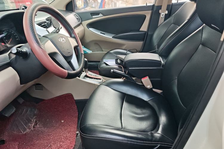 Used Hyundai Verna (older generation) 2016 1.4L Automatic Smart GLS Left Front Seat