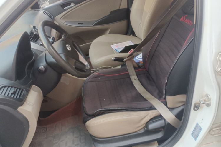 Used Hyundai Verna (older generation) 2016 1.4L Automatic Smart GLS Left Front Seat