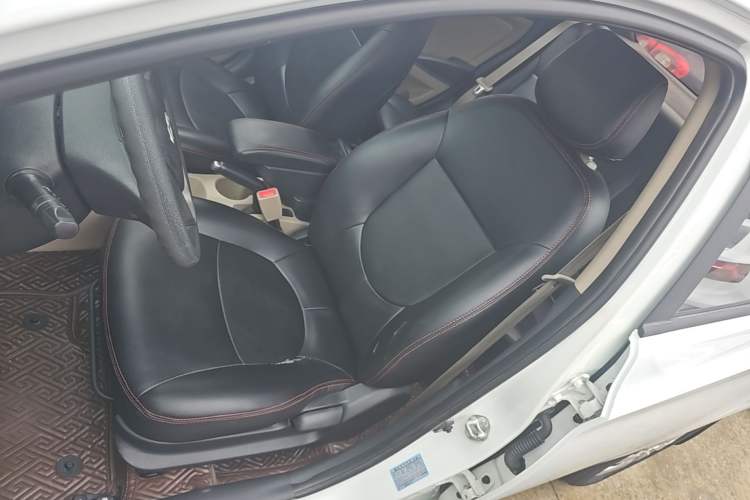 Used Hyundai Verna (older generation) 2016 1.4L Manual Smart GLS Trim Left Front Seat