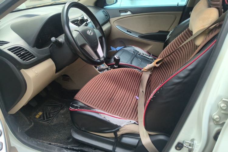 Used Hyundai Verna (older generation) 2016 1.4L Manual Smart GLS Trim Left Front Seat