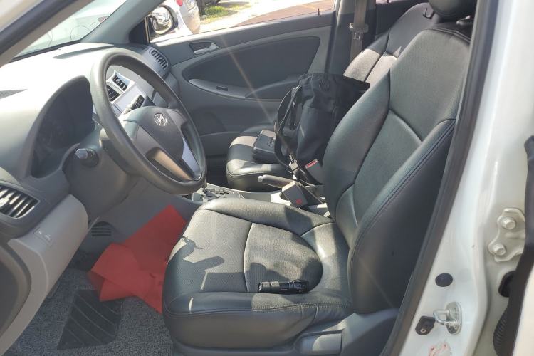 Used Hyundai Verna (older generation) 2016 1.4L Automatic Smart GLS Left Front Seat