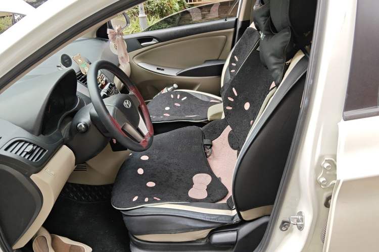 Used Hyundai Verna (older generation) 2016 1.4L Automatic Smart GLS Left Front Seat