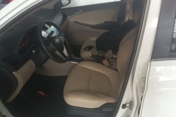 Used Hyundai Verna (older generation) 2016 1.4L Automatic Smart GLS Left Front Seat