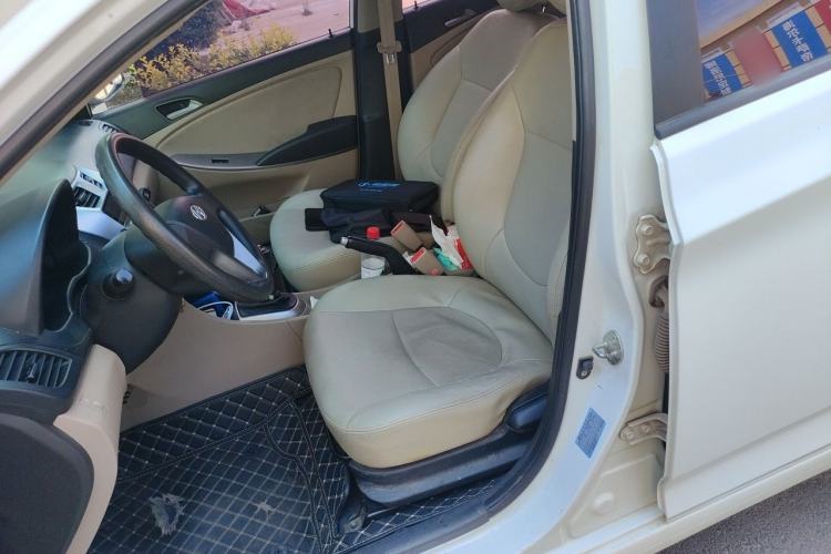 Used Hyundai Verna (older generation) 2016 1.4L Manual Smart GLS Trim Left Front Seat