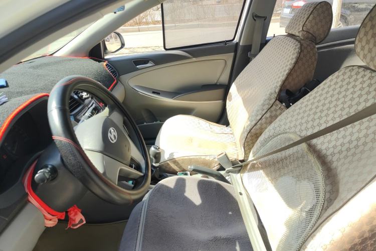 Used Hyundai Verna (older generation) 2016 1.4L Manual Smart GLS Trim Left Front Seat