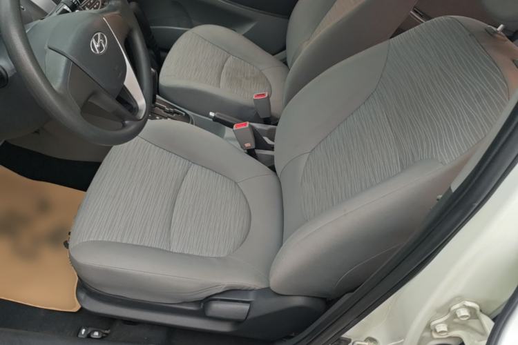 Used Hyundai Verna (older generation) 2016 1.4L Automatic Leading-Edge GLX Left Front Seat