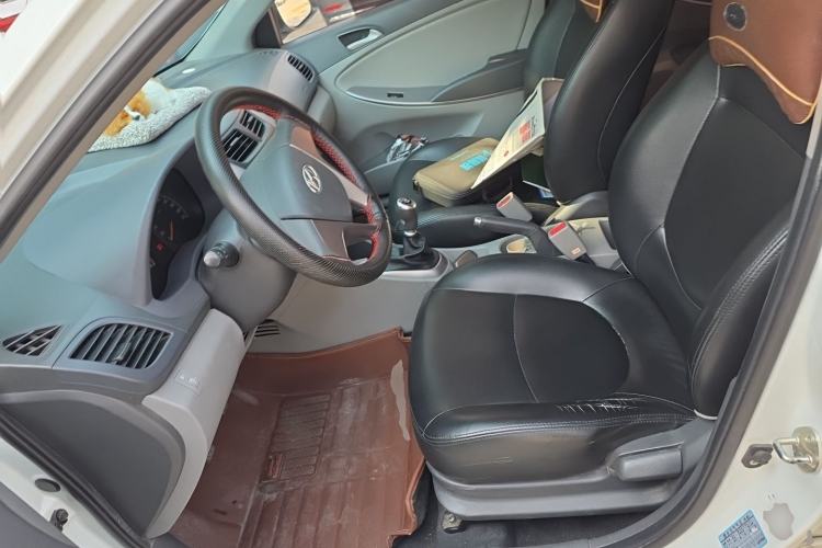 Used Hyundai Verna (older generation) 2016 1.4L Manual Smart GLS Trim Left Front Seat