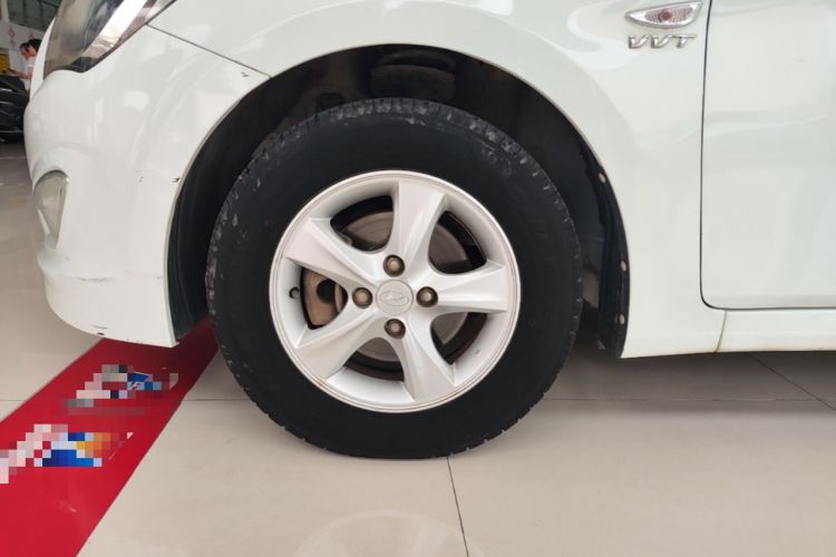 Used Hyundai Verna (older generation) 2016 1.4L Automatic Smart GLS Left Front Wheel Hub