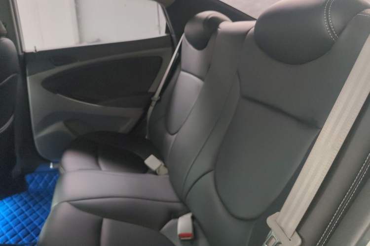 Used Hyundai Verna (older generation) 2016 1.4L Manual Smart GLS Trim Left Rear Seat