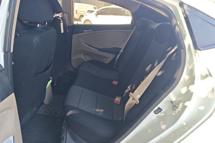 Used Hyundai Verna (older generation) 2016 1.4L Manual Smart GLS Trim Left Rear Seat