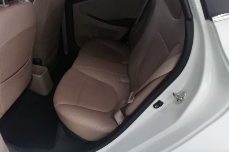 Used Hyundai Verna (older generation) 2016 1.4L Manual Smart GLS Trim Left Rear Seat