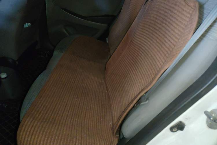 Used Hyundai Verna (older generation) 2016 1.4L Manual Smart GLS Trim Left Rear Seat