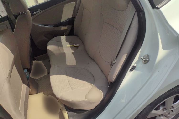 Used Hyundai Verna (older generation) 2016 1.4L Manual Fashion GS Left Rear Seat