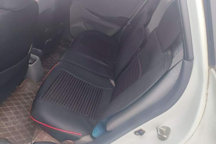 Used Hyundai Verna (older generation) 2016 1.4L Manual Smart GLS Trim Left Rear Seat