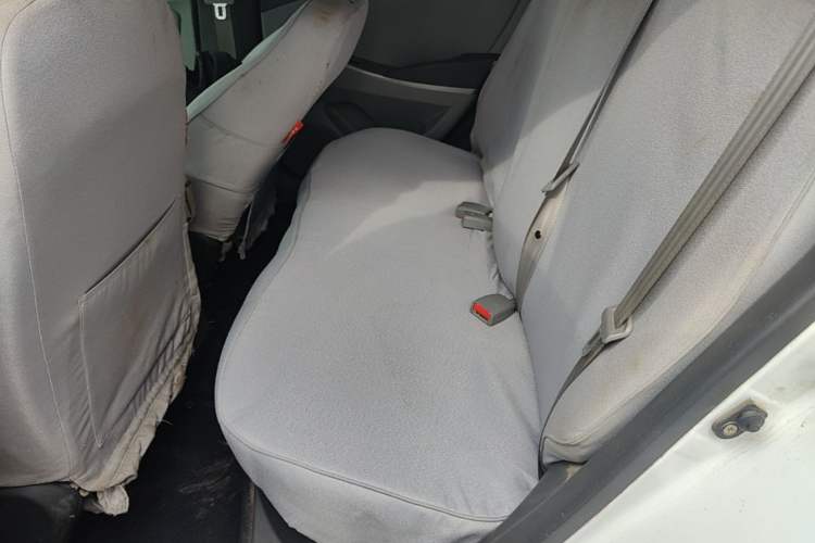 Used Hyundai Verna (older generation) 2016 1.4L Automatic Smart GLS Left Rear Seat