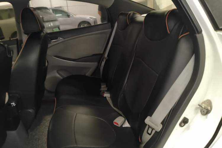Used Hyundai Verna (older generation) 2016 1.4L Manual Smart GLS Trim Left Rear Seat
