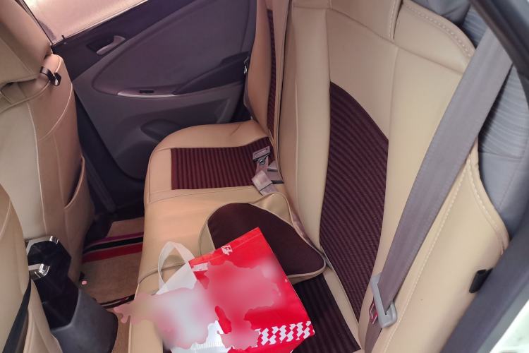 Used Hyundai Verna (older generation) 2016 1.4L Manual Fashion GS Left Rear Seat