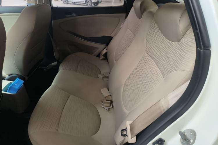 Used Hyundai Verna (older generation) 2016 1.4L Manual Smart GLS Trim Left Rear Seat